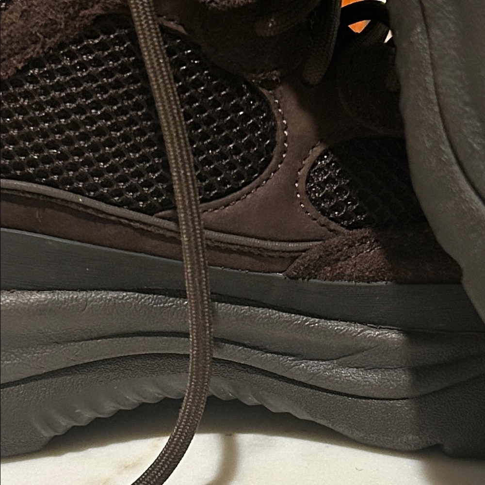 100% AUTHENTIC ADIDAS YEEZY DESERT BOOT OIL BOOTS SIZE US 9.5 - Picture 9 of 10